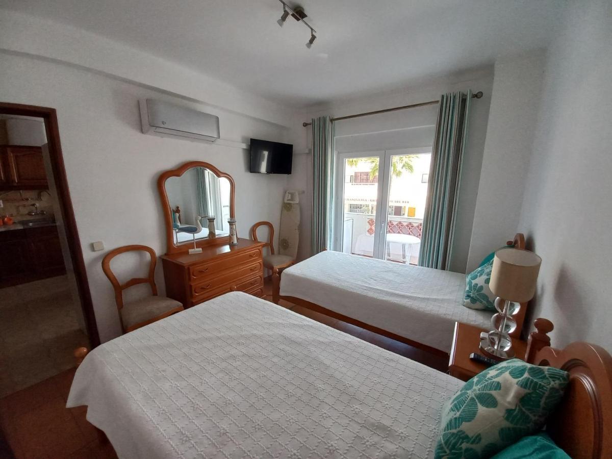 Regueiro Quarteira Beach Apartment Exterior photo