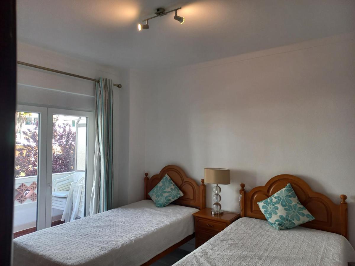 Regueiro Quarteira Beach Apartment Exterior photo